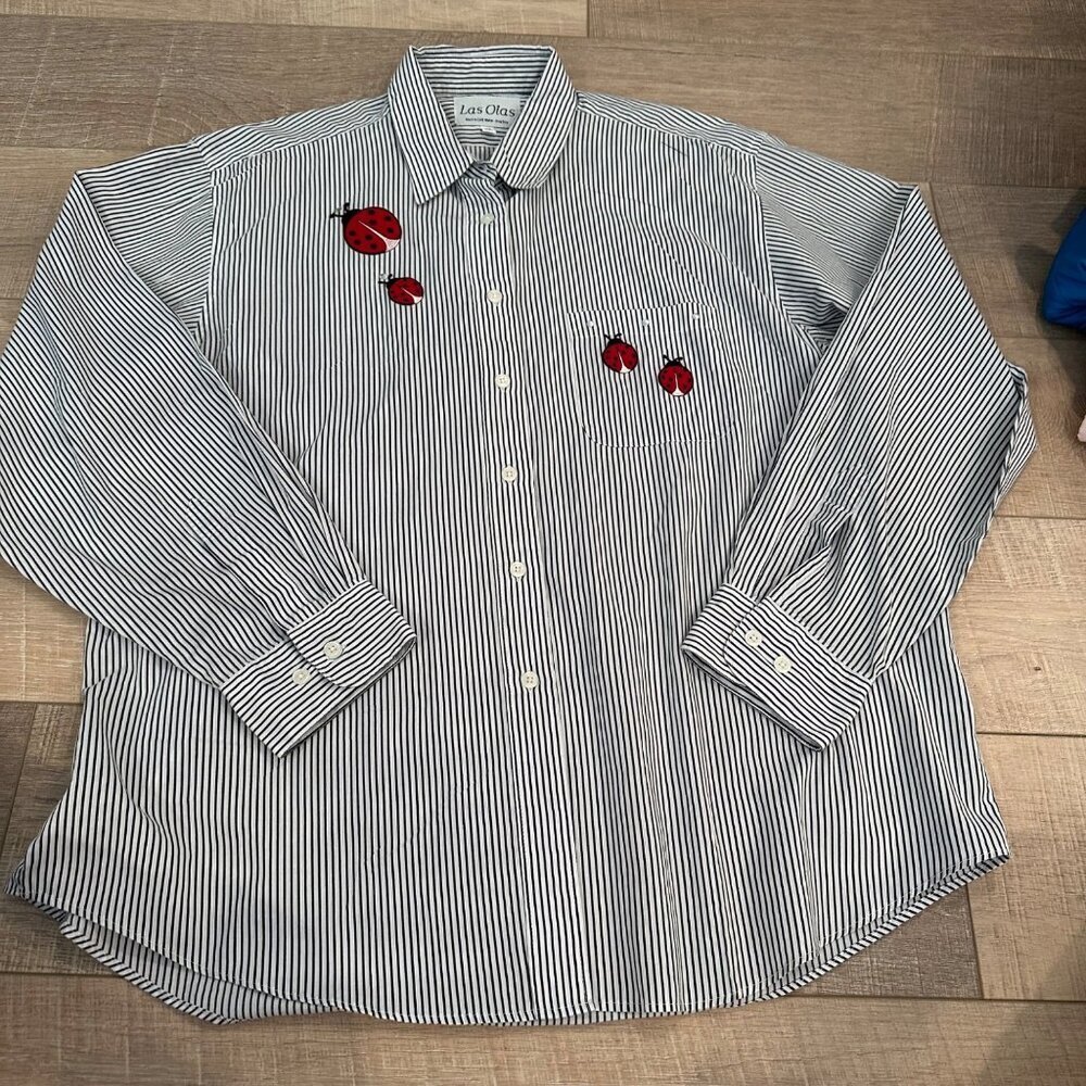 LAS OLAS WOMENS BLACK AND WHITE STRIPE BUTTON DOWN SHIRT WITH LADY BUGS XL